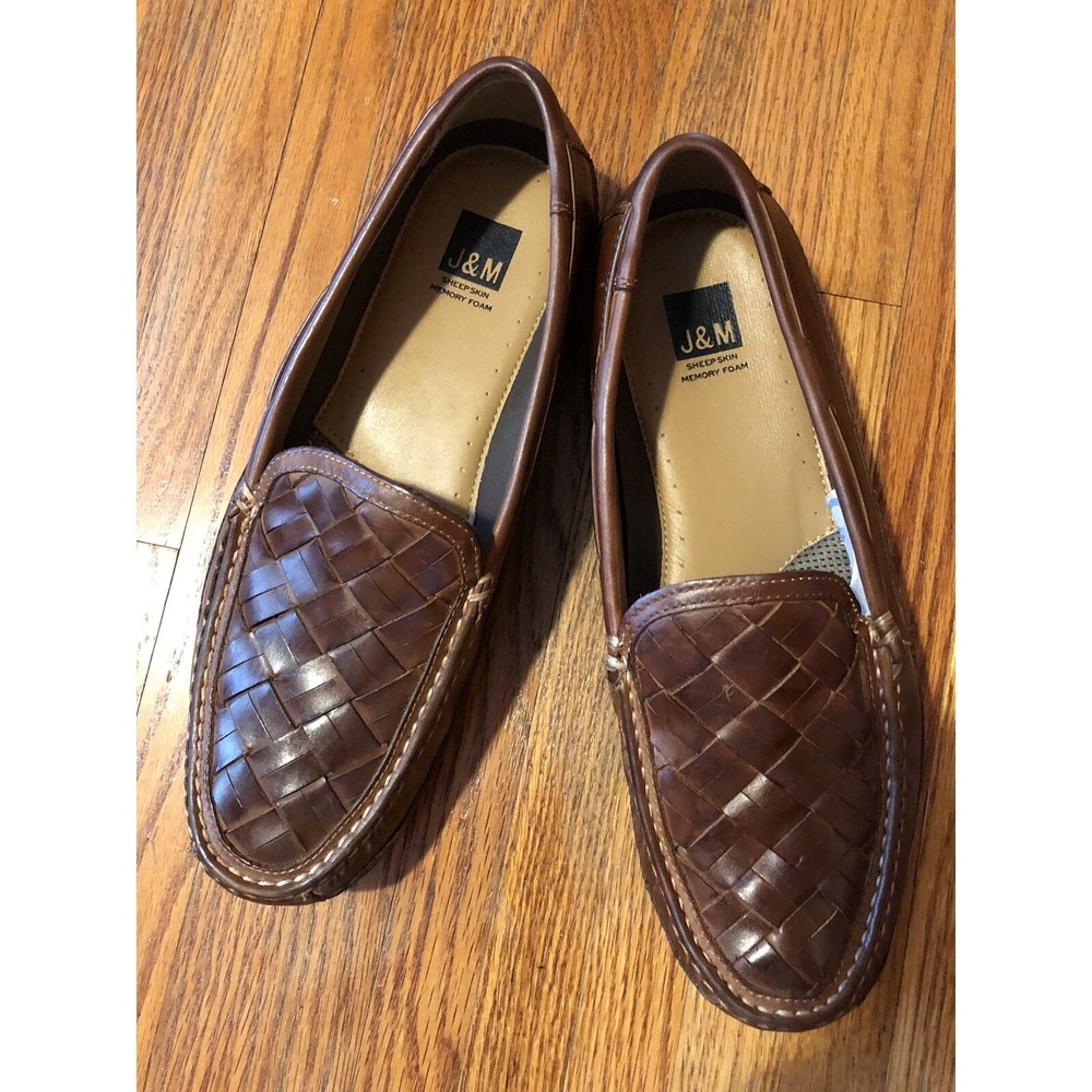 J & M Men's Slip On Loafer Size 11 M Sheep Skin‎ Memory Foam Foot Bed Weave EUC